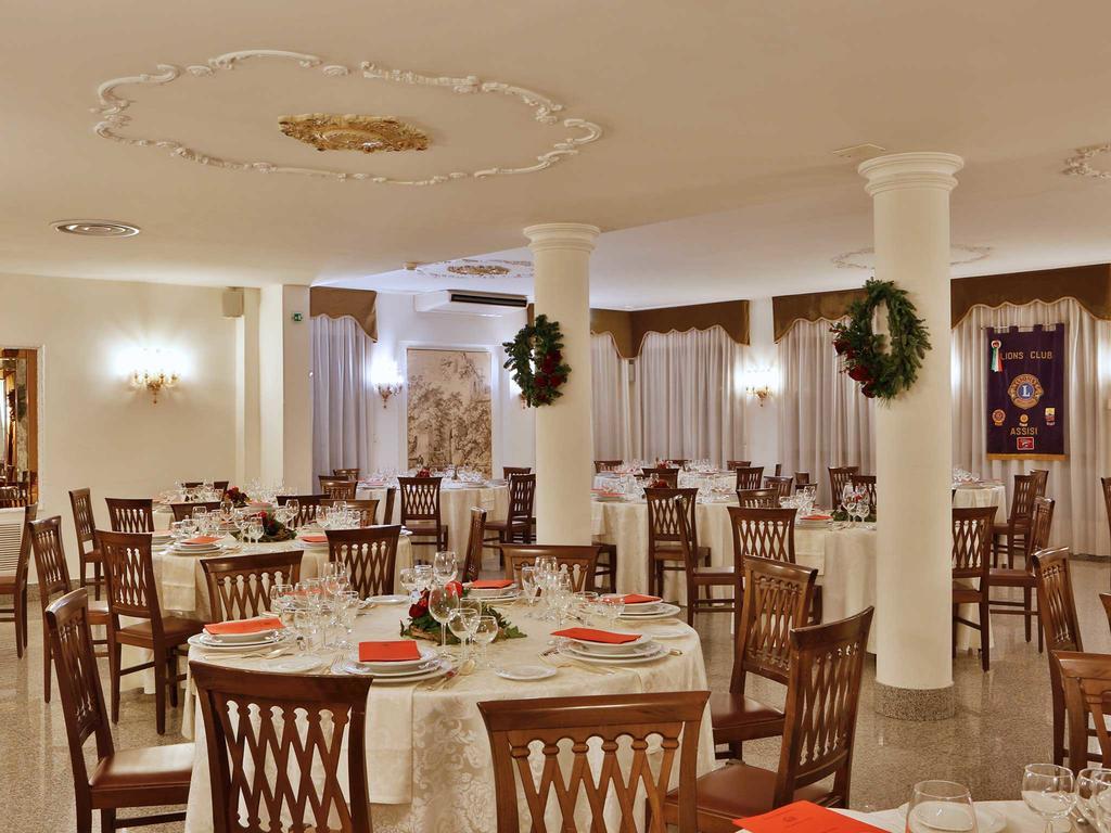 Hotel Windsor Savoia Ассизи Экстерьер фото