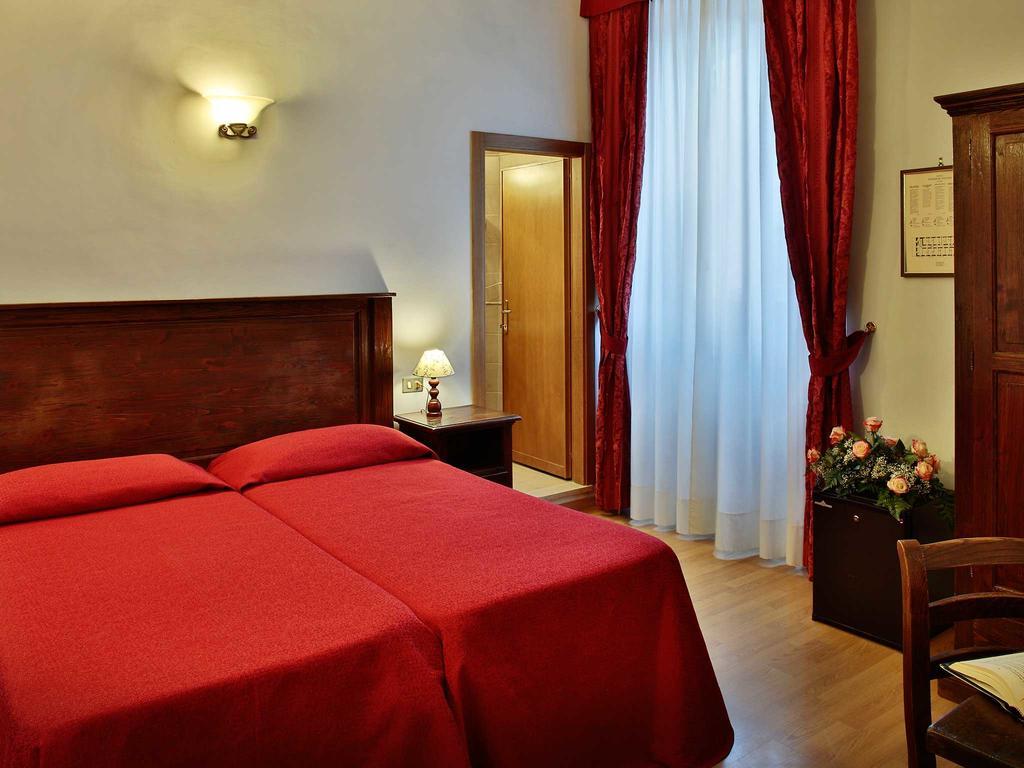 Hotel Windsor Savoia Ассизи Экстерьер фото