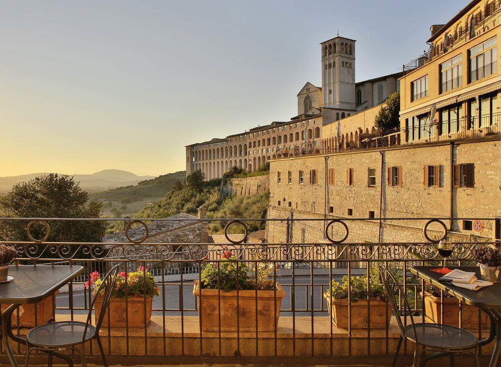 Hotel Windsor Savoia Ассизи Экстерьер фото