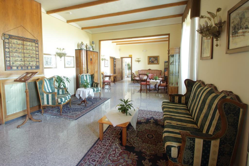 Hotel Windsor Savoia Ассизи Экстерьер фото